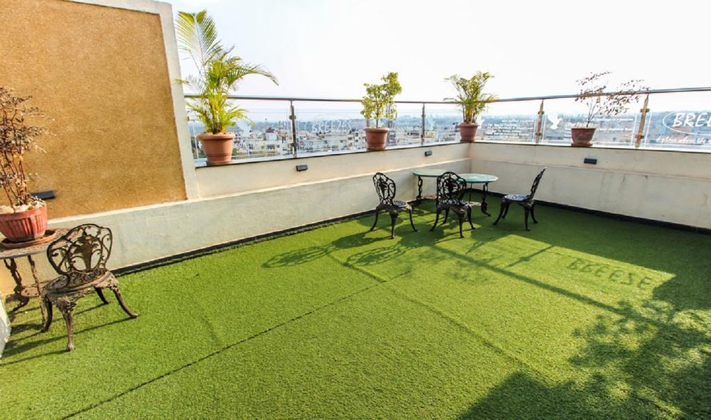 Hotel Pigeon International Μπανγκαλόρ Εξωτερικό φωτογραφία