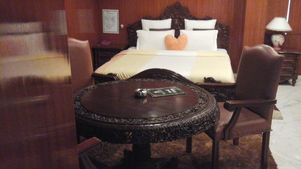 Hotel Pigeon International Μπανγκαλόρ Εξωτερικό φωτογραφία