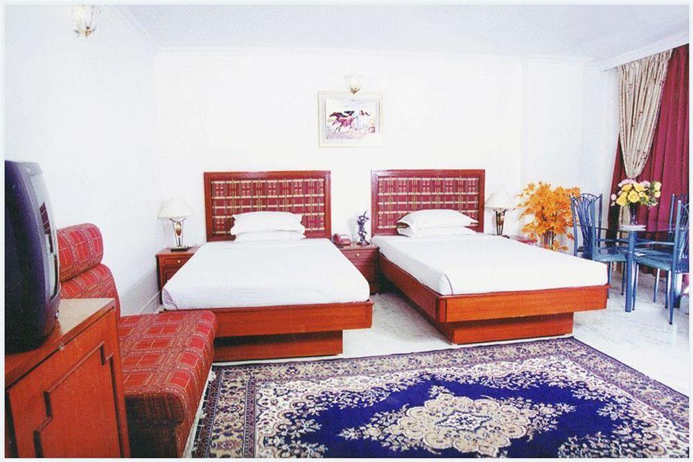 Hotel Pigeon International Μπανγκαλόρ Εξωτερικό φωτογραφία